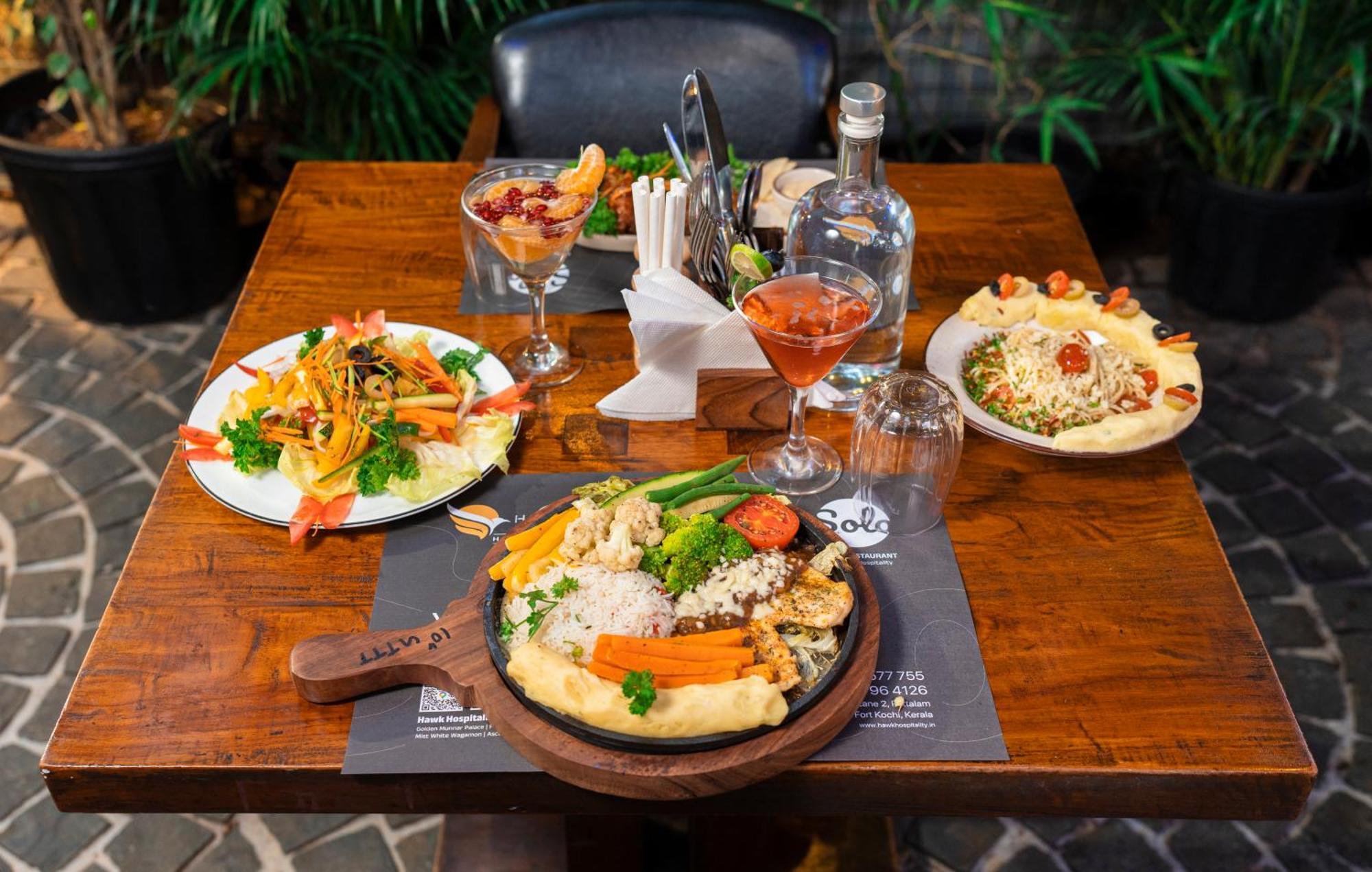 Solo Inn By Hawk Hospitality Kochi Zewnętrze zdjęcie