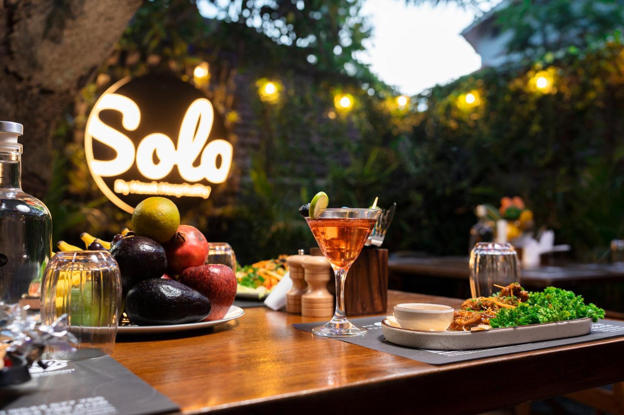 Solo Inn By Hawk Hospitality Kochi Zewnętrze zdjęcie