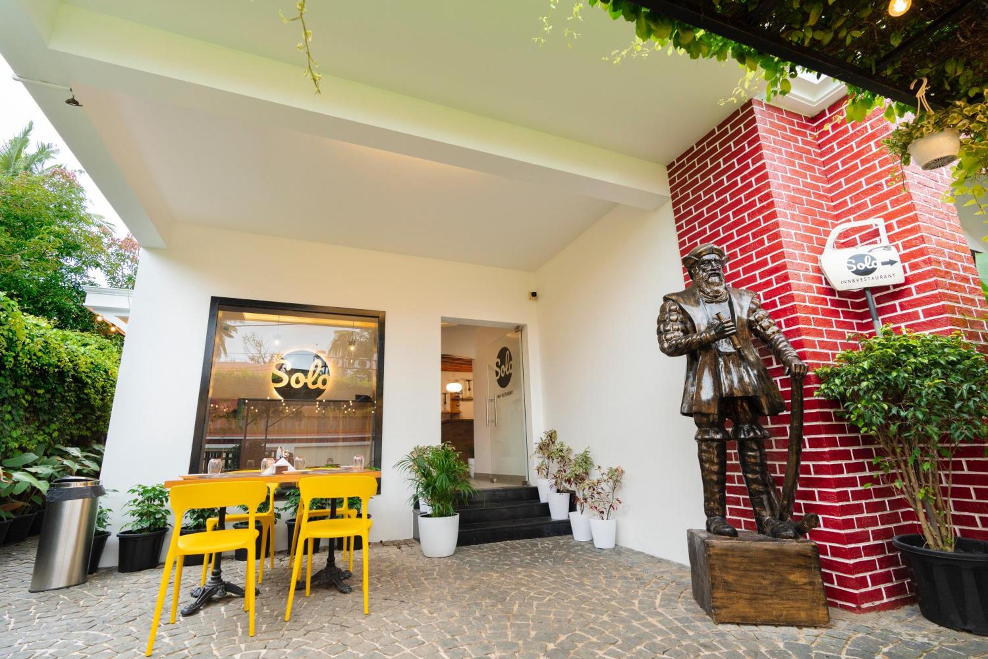 Solo Inn By Hawk Hospitality Kochi Zewnętrze zdjęcie
