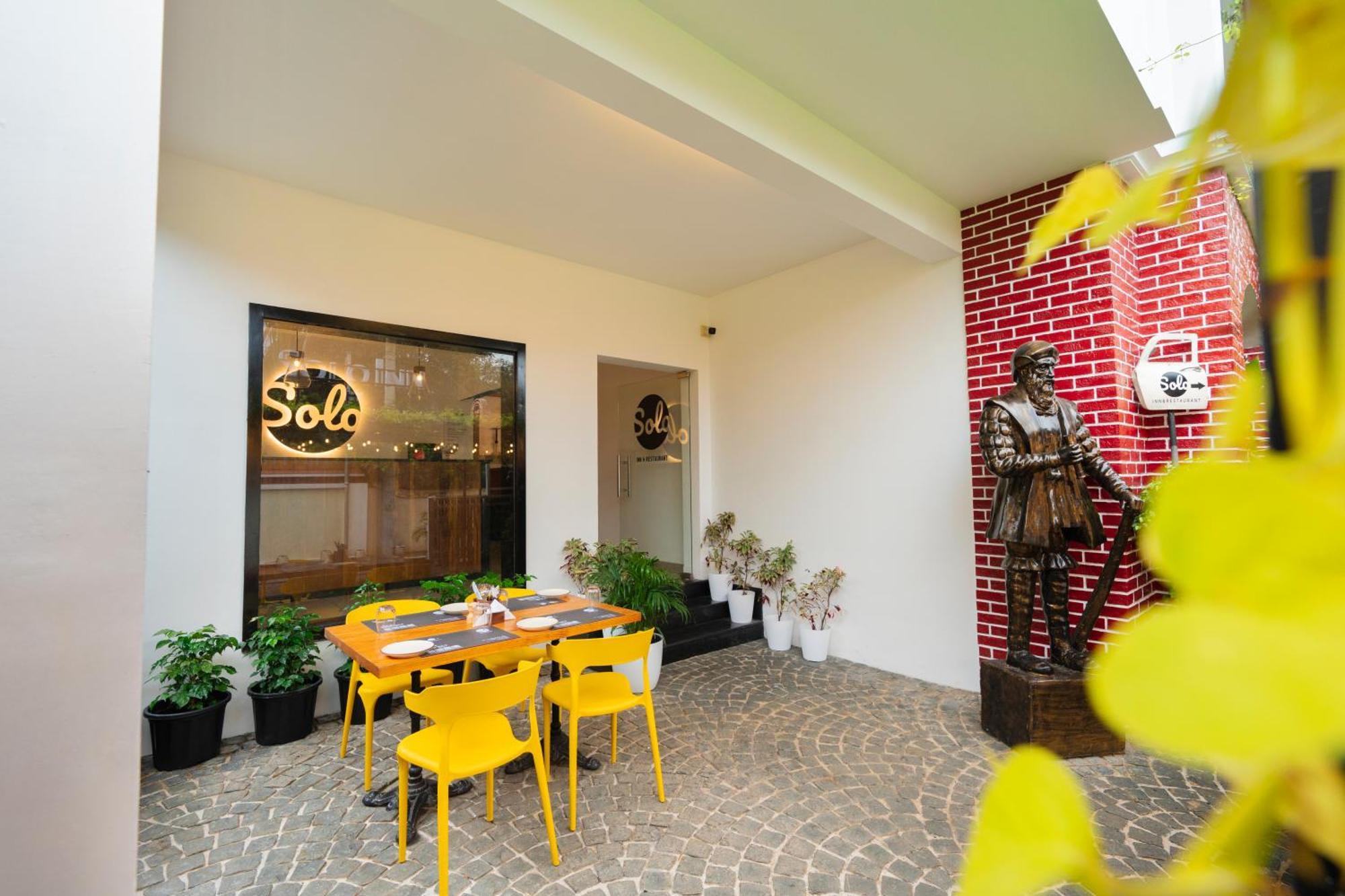 Solo Inn By Hawk Hospitality Kochi Zewnętrze zdjęcie