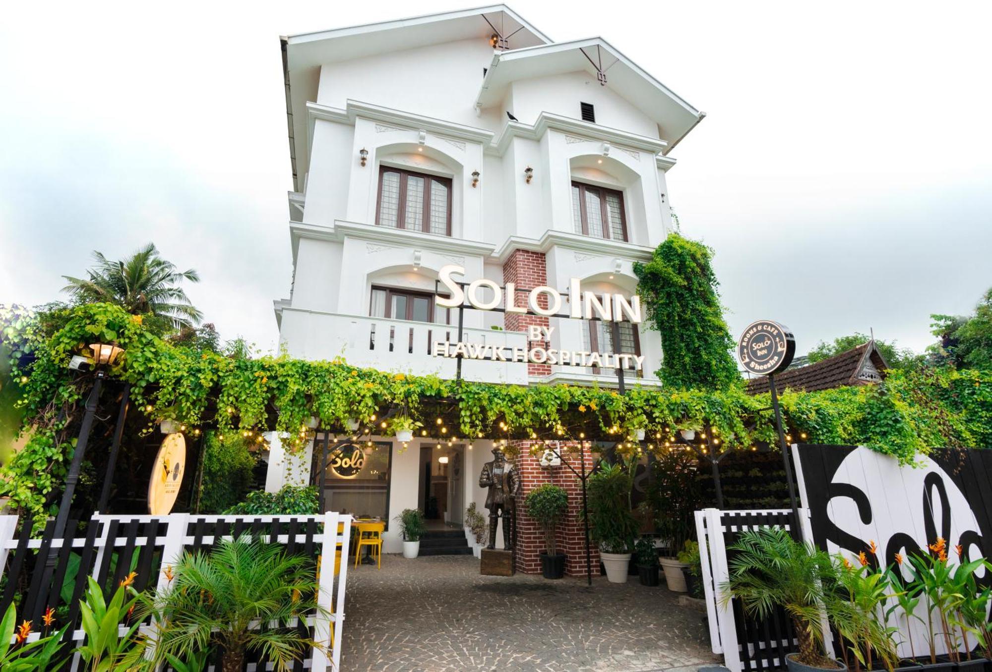Solo Inn By Hawk Hospitality Kochi Zewnętrze zdjęcie