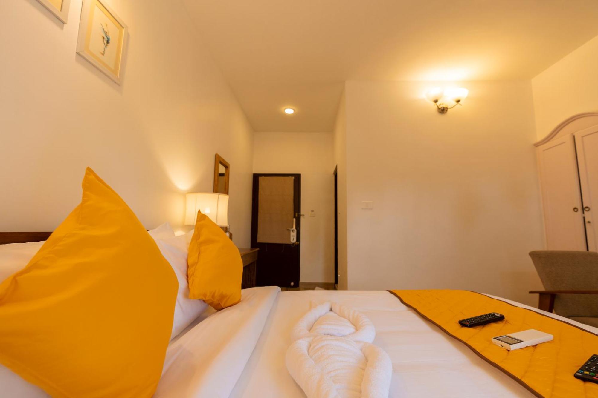 Solo Inn By Hawk Hospitality Kochi Zewnętrze zdjęcie