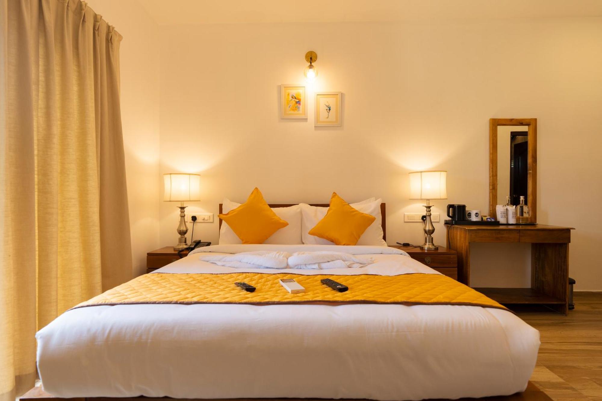 Solo Inn By Hawk Hospitality Kochi Zewnętrze zdjęcie