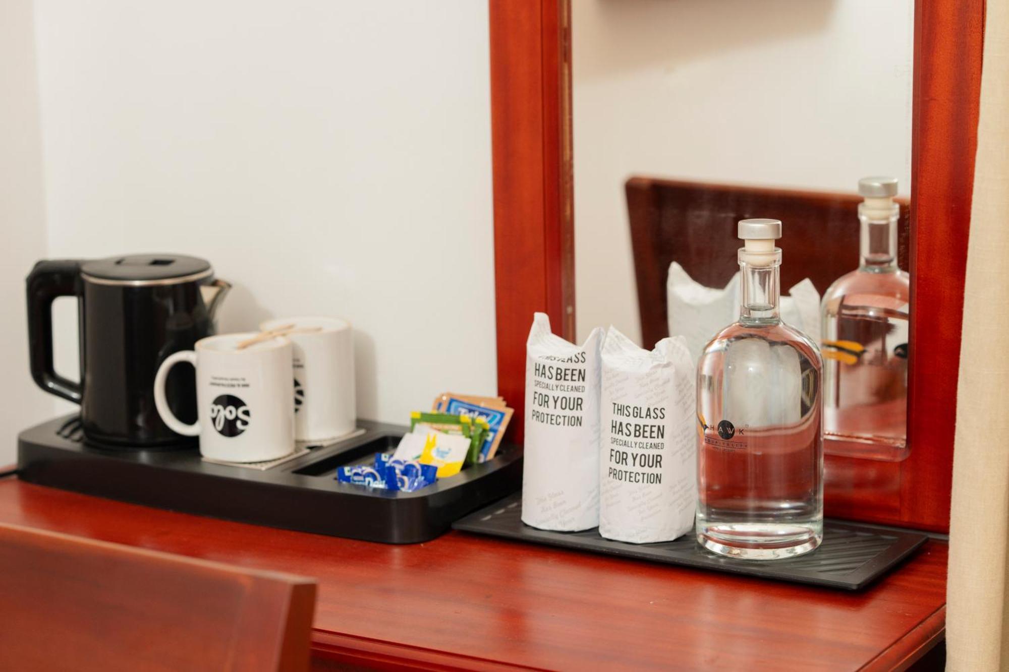 Solo Inn By Hawk Hospitality Kochi Zewnętrze zdjęcie