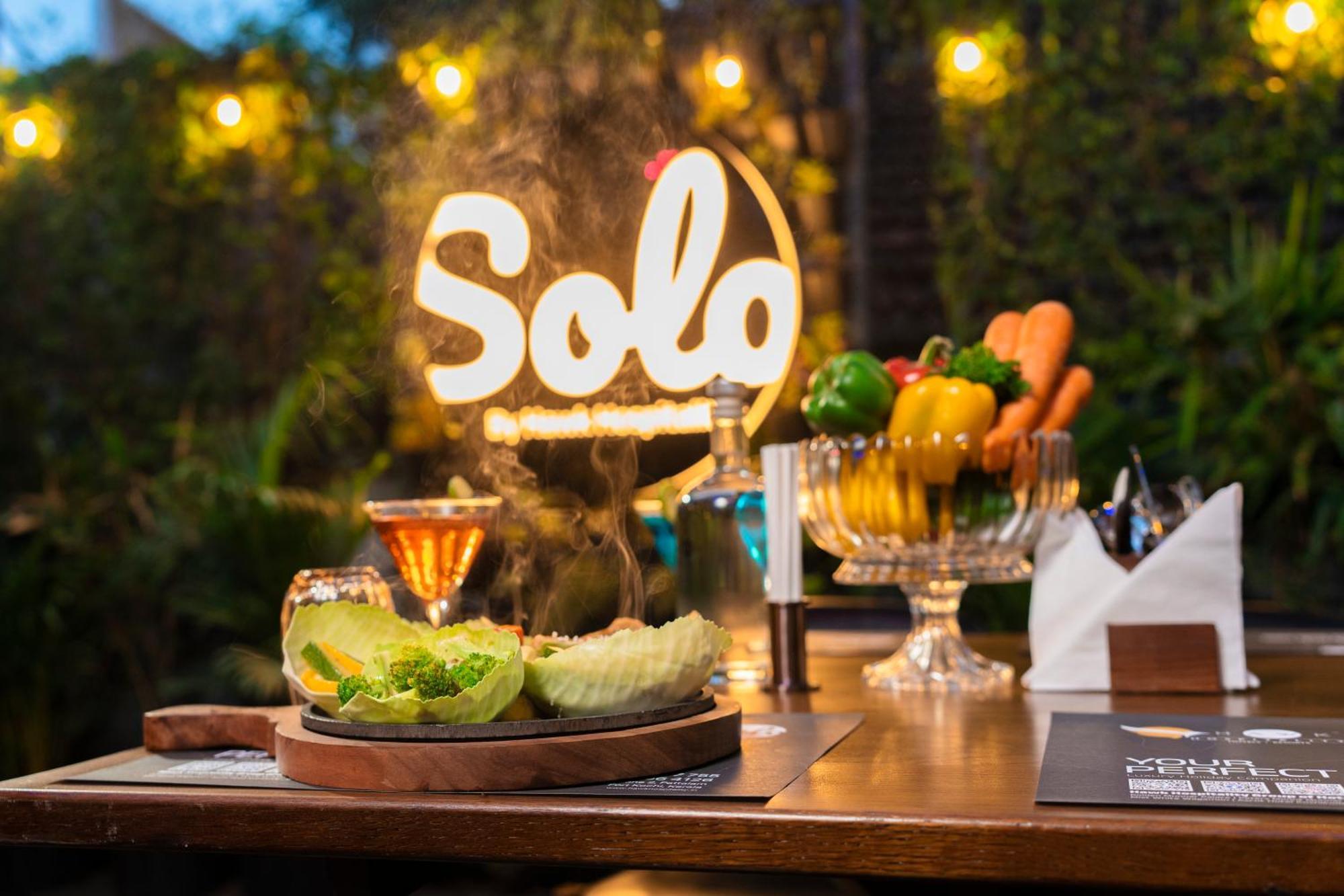 Solo Inn By Hawk Hospitality Kochi Zewnętrze zdjęcie